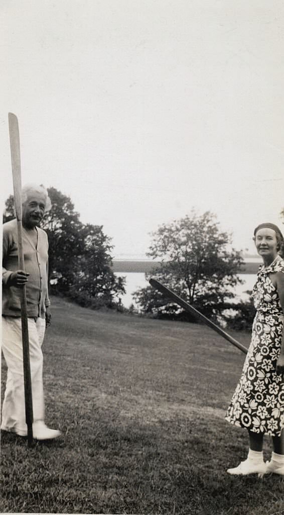 #61 Einstein carried on a romantic relationship with Margarita Konenkova, who was identified as a Soviet agent.