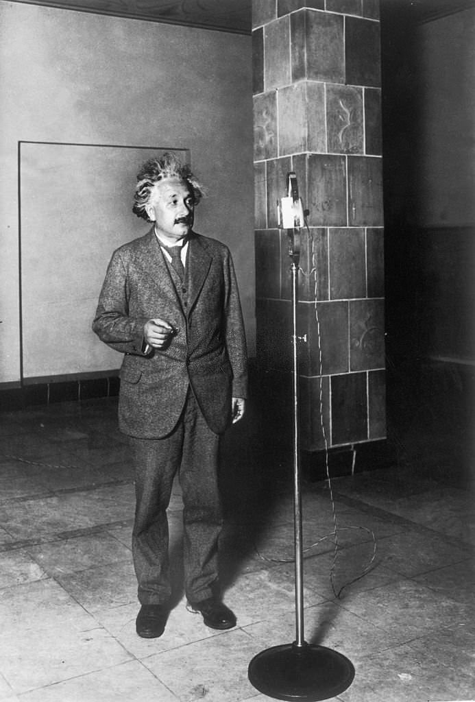 #120 Albert Einstein giving a speech. Tat the Wireless Telegraphy for the 50th anniversary of the invention of the electric lamp.