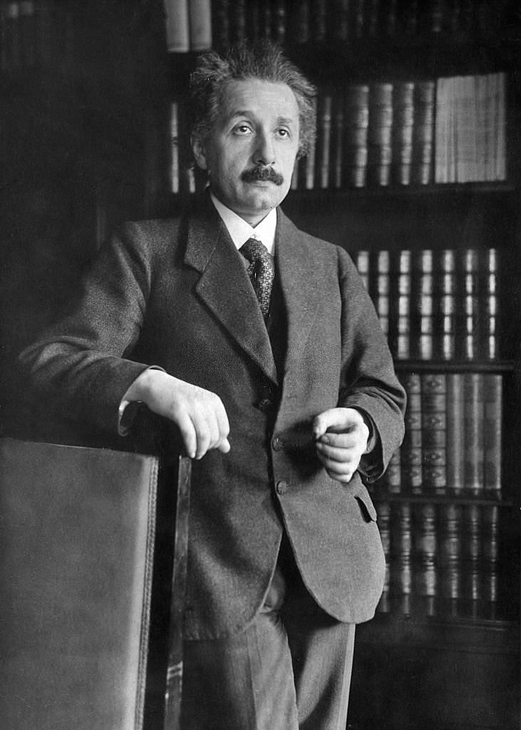 #123 Albert Einstein, 1929