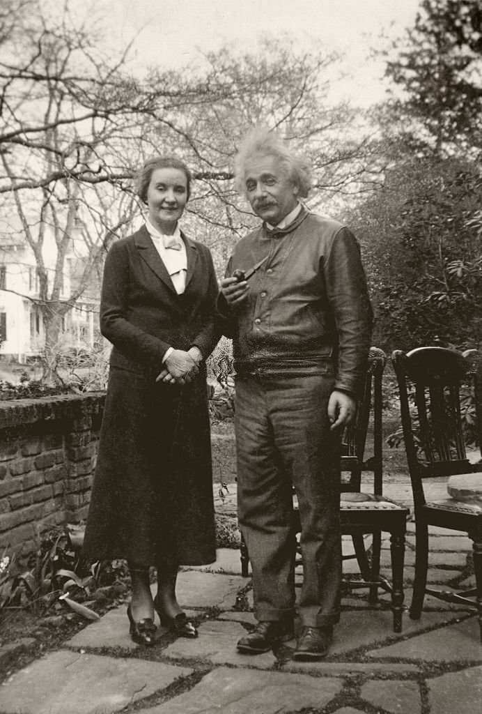 #69 Alert Einstein with Margarita Konenkov