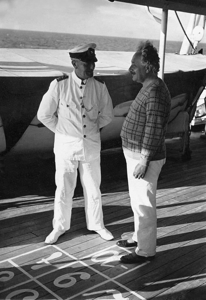 #102 Albert Einstein with Captain Johannes Trauernicht (left) on board of the Hapag steamer ‘San Francisco’ on his homeward journey from California, March 1931