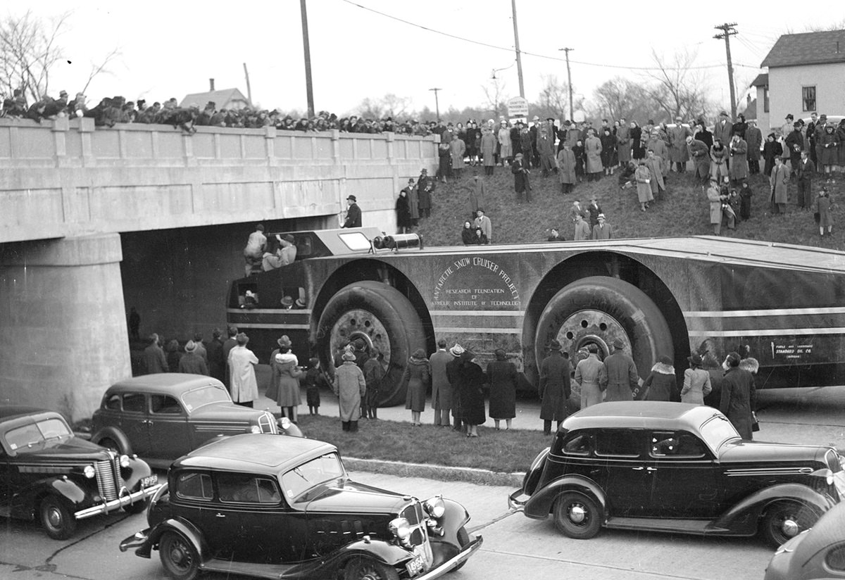 The Snow Cruiser gently approaches a low bridge on its way to Boston in 1939.