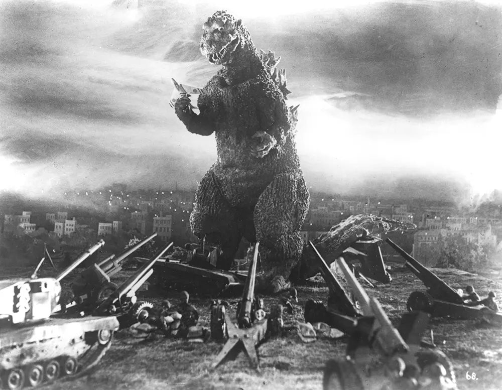 Stunning Behind-the-scene Photos from the Making of the first Godzilla movie, 1954 Movies