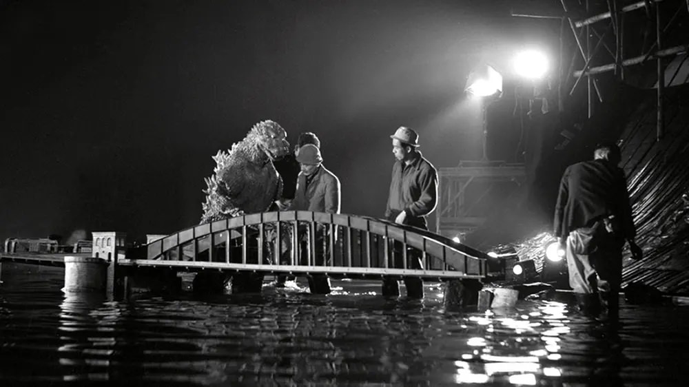 Stunning Behind-the-scene Photos from the Making of the first Godzilla movie, 1954 Movies