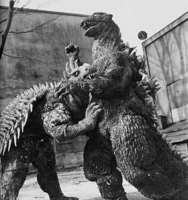 Stunning Behind-the-scene Photos from the Making of the first Godzilla movie, 1954 Movies