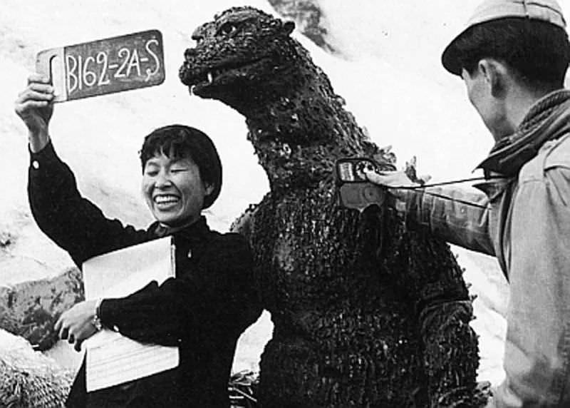 Stunning Behind-the-scene Photos from the Making of the first Godzilla movie, 1954 Movies