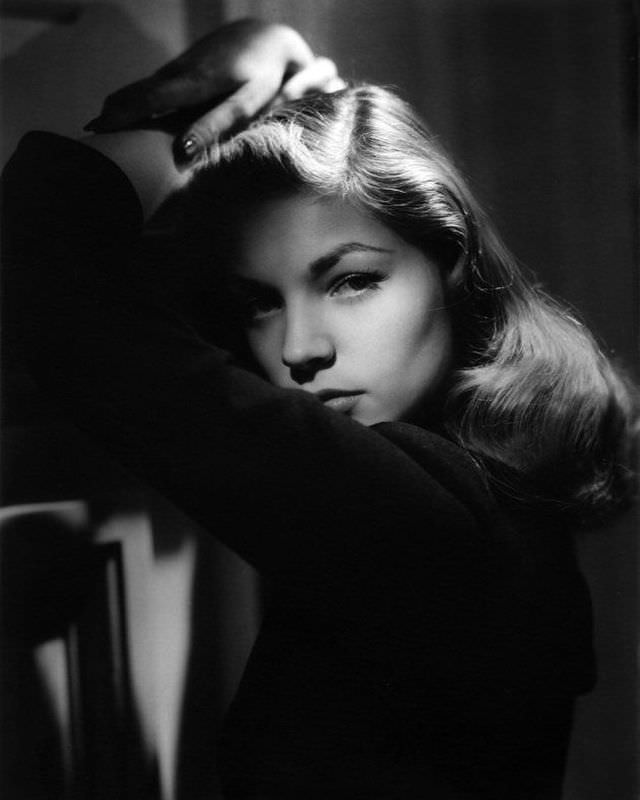 #14 Lauren Bacall, 1943