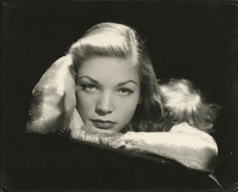 #18 Lauren Bacall, 1944