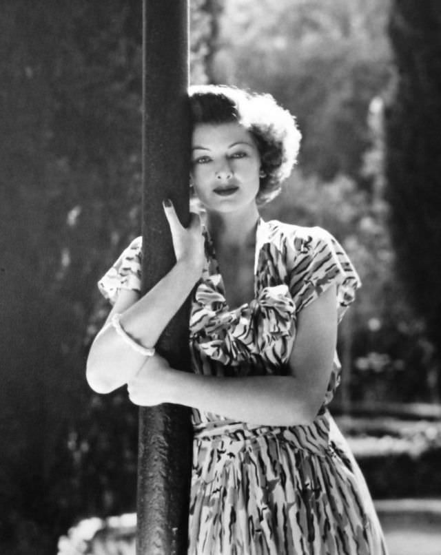 #20 Myrna Loy, 1944