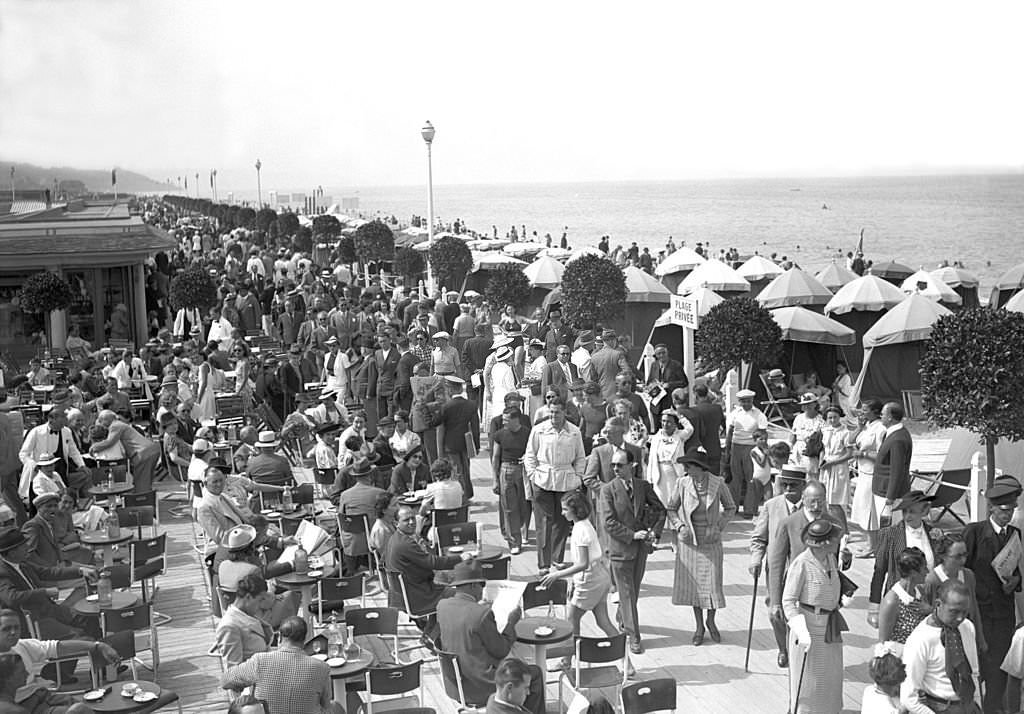 #128 Deauville, Beach scene, 1938