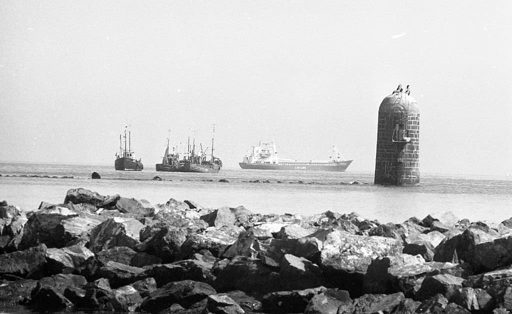 #100 Blockade of Drogheda & Dublin Ports by trawlers, 1975