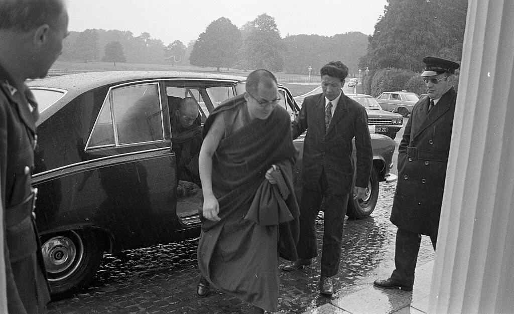 #110 The Dalai Lama arrives at Aras an Uachtarain for a meeting with President Erskine Childers, Dublin, Ireland, October 10, 1973.