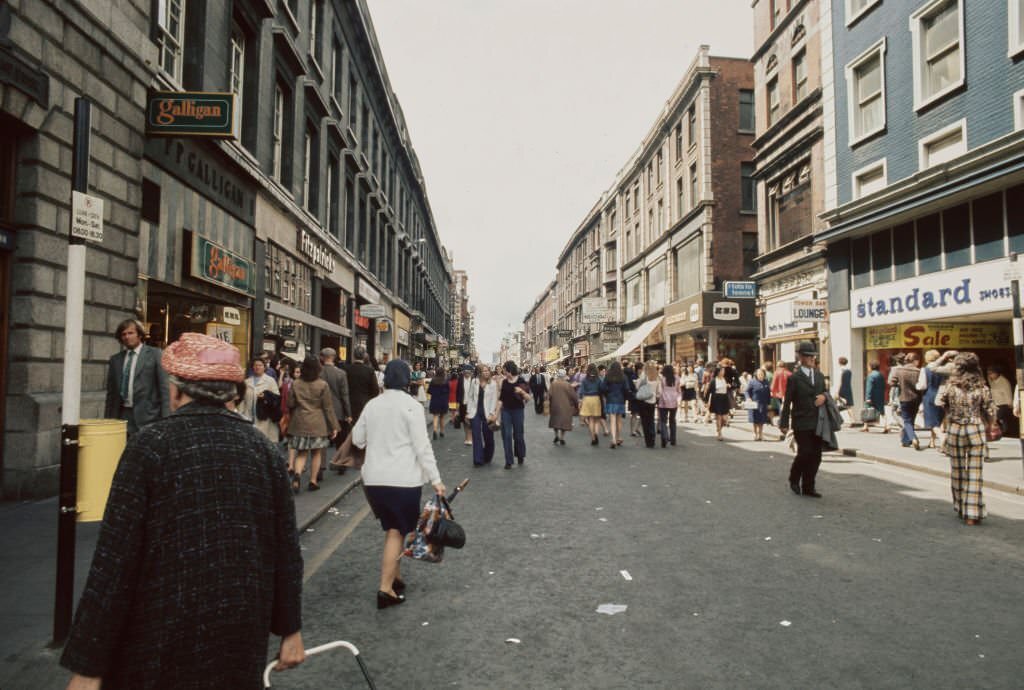 #112 Street scenes with people in Dublin, 1970s