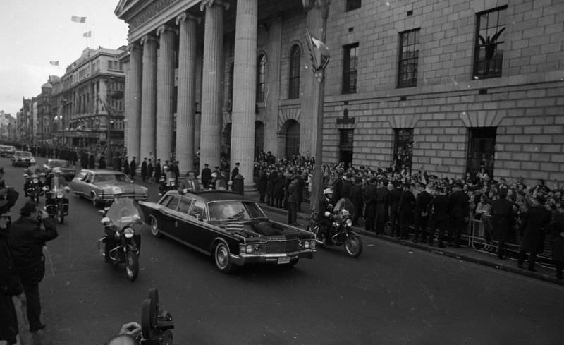 #4 Former US President Richard Nixon’s motorcade passes the GPO on O’Connell Street, October 1970.