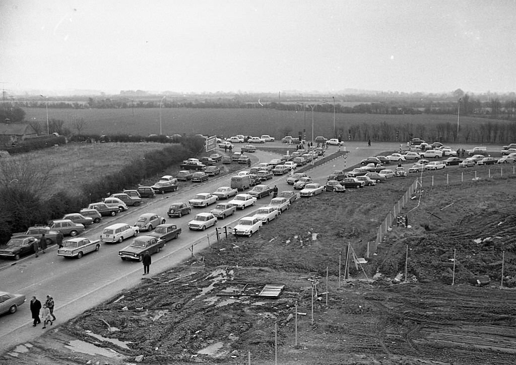 #69 Traffic jam, Dublin, Ireland, 1971
