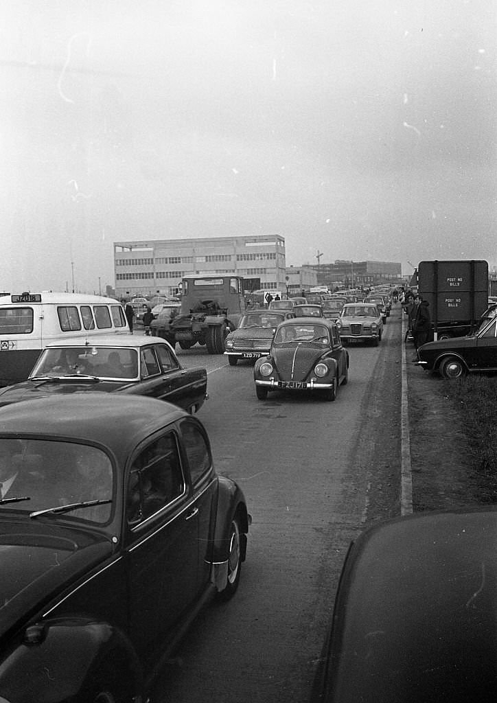 #70 Traffic jam, Dublin, Ireland, 1971