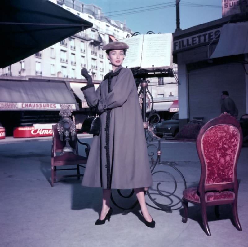 #2 Dorian Leigh at aux Puce (Flea Market), photo by Georges Dambier, Paris, 1953