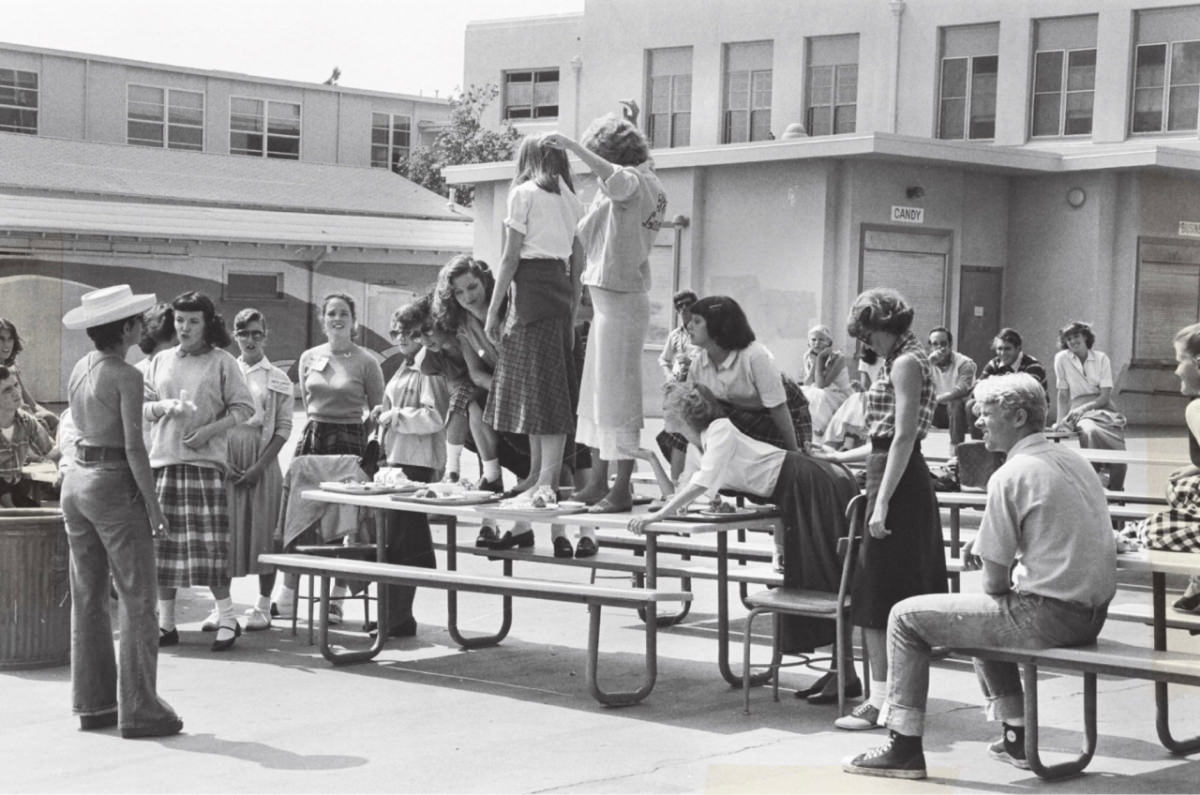 Stunning Behind-the-Scenes from the filming of &;Grease (1978)&; Movies