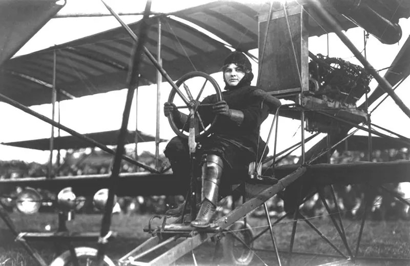 #6 Blanche Scott (1885-1970), possibly the first American woman aviator and also the second woman to drive across the United States, 1910.