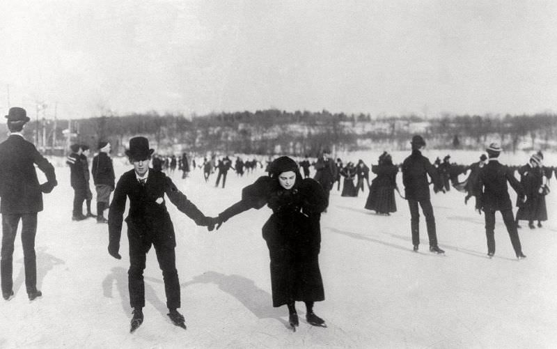 #1 Women and men ice skate on a lake in New York’s Central Park, 1893.