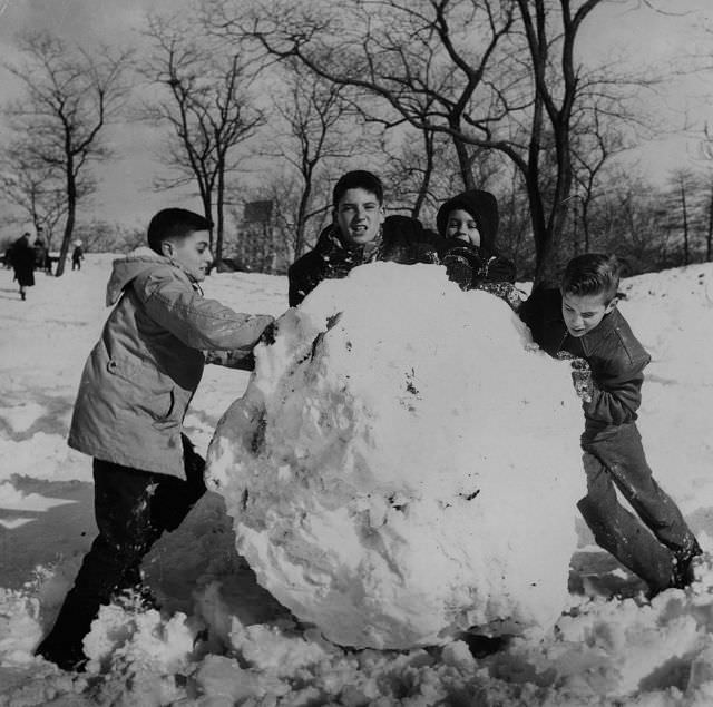 #47 Huge snowball, 1960.