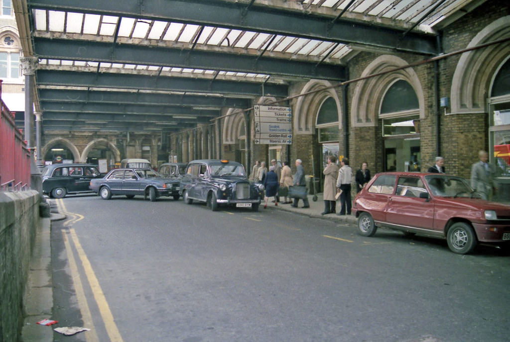 #29 Liverpool Street Station taxi ramp, 1987