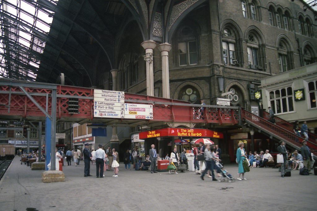 #44 Liverpool St Station.Tuesday, 14 July 1987 After 15.00