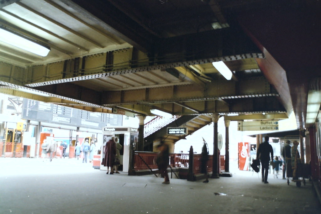 #78 Liverpool St Station 2 April, 1988