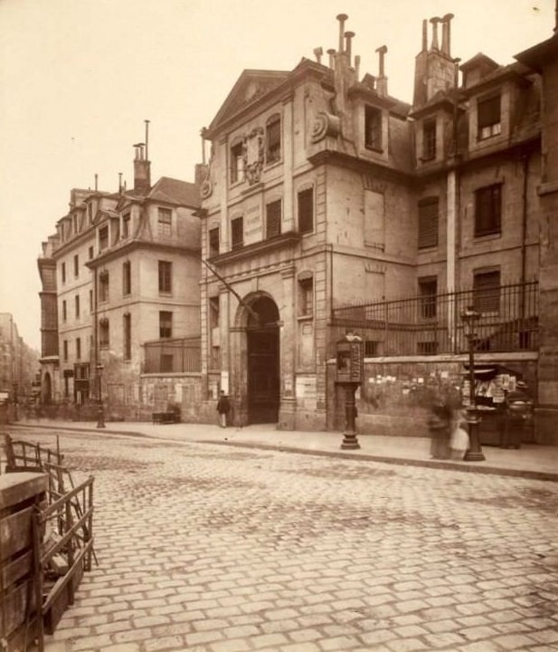 #11 St. Lazare – Fbg. St. Denis 107, 1900.