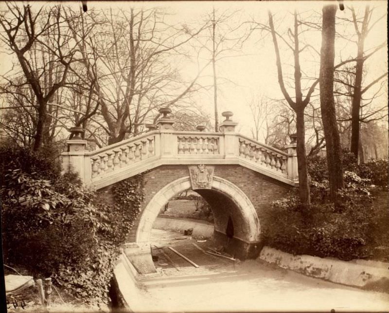#17 Parc Monceau, 1901-02.