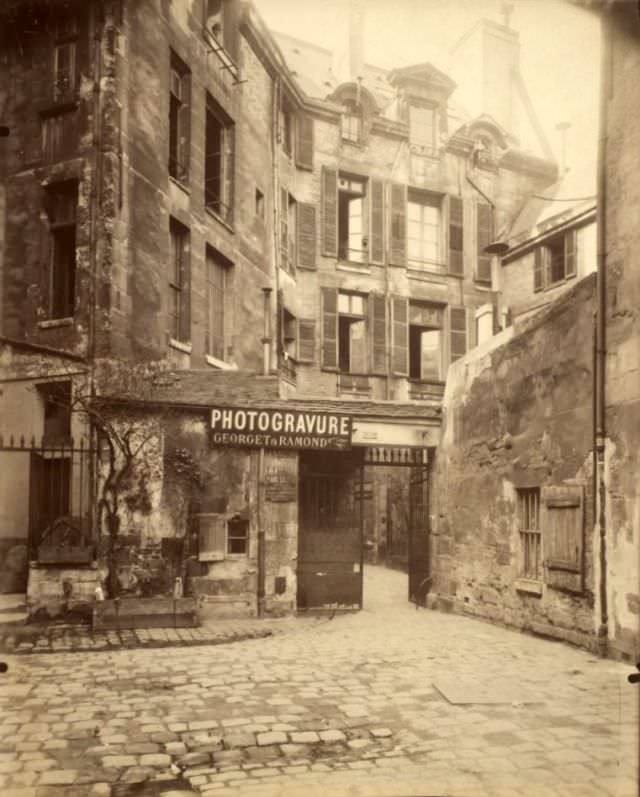 #40 Cour de Rouen – passage du Commerce, 1908.