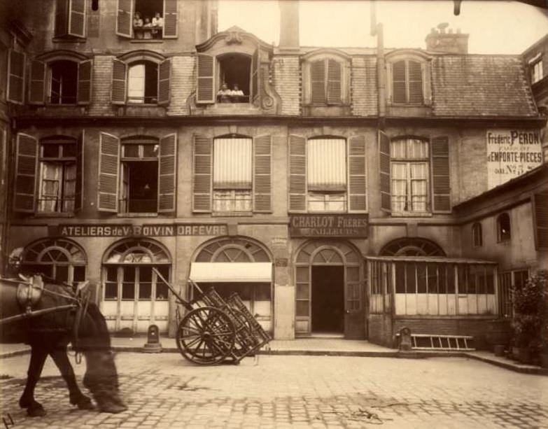 #46 Hotel de Montmorency – 5 rue de Montmorency, 1908.