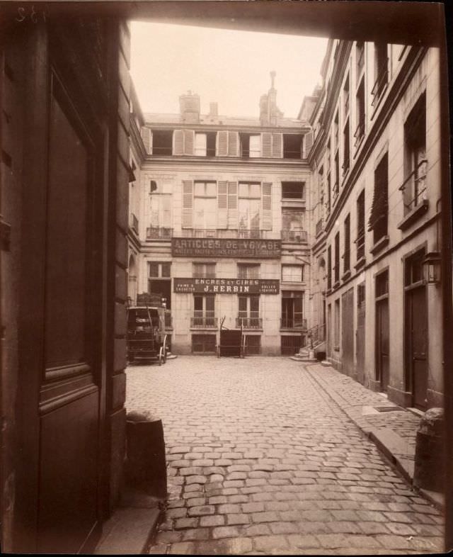 #47 Hotel Lenois de Mezieres payeur des rentes 19 Rue Michel le conte, 1908.
