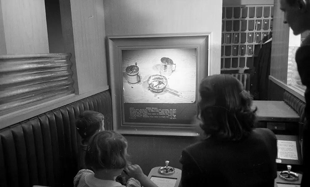 Pre-Internet Online Shopping Store: Customers Ordered Products from the Screens and the Company Shipped