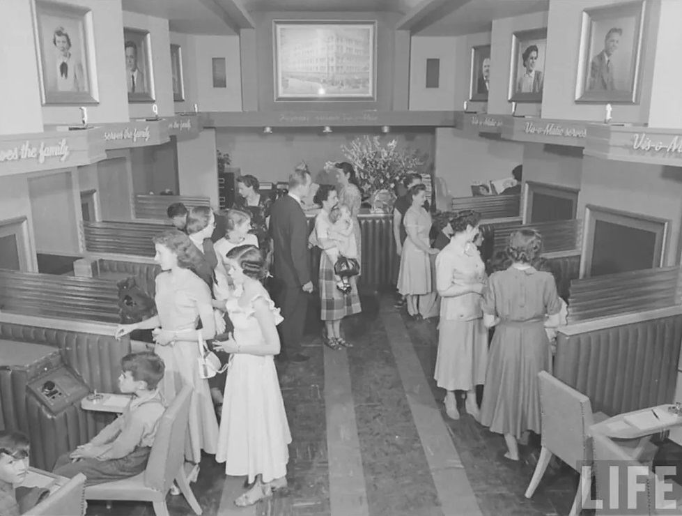 Pre-Internet Online Shopping Store: Customers Ordered Products from the Screens and the Company Shipped