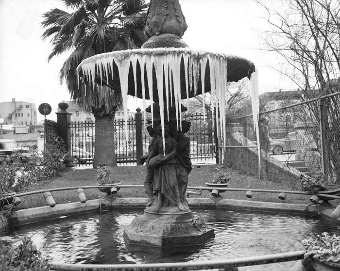 #160 Icicles on City Water Board fountain on Market St., San Antonio, 1949