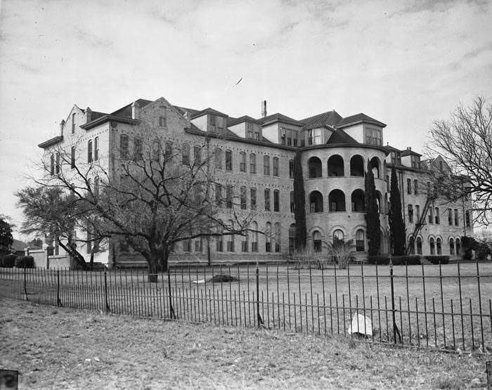 #172 Former Westmoorland College building, part of University of San Antonio, 1942