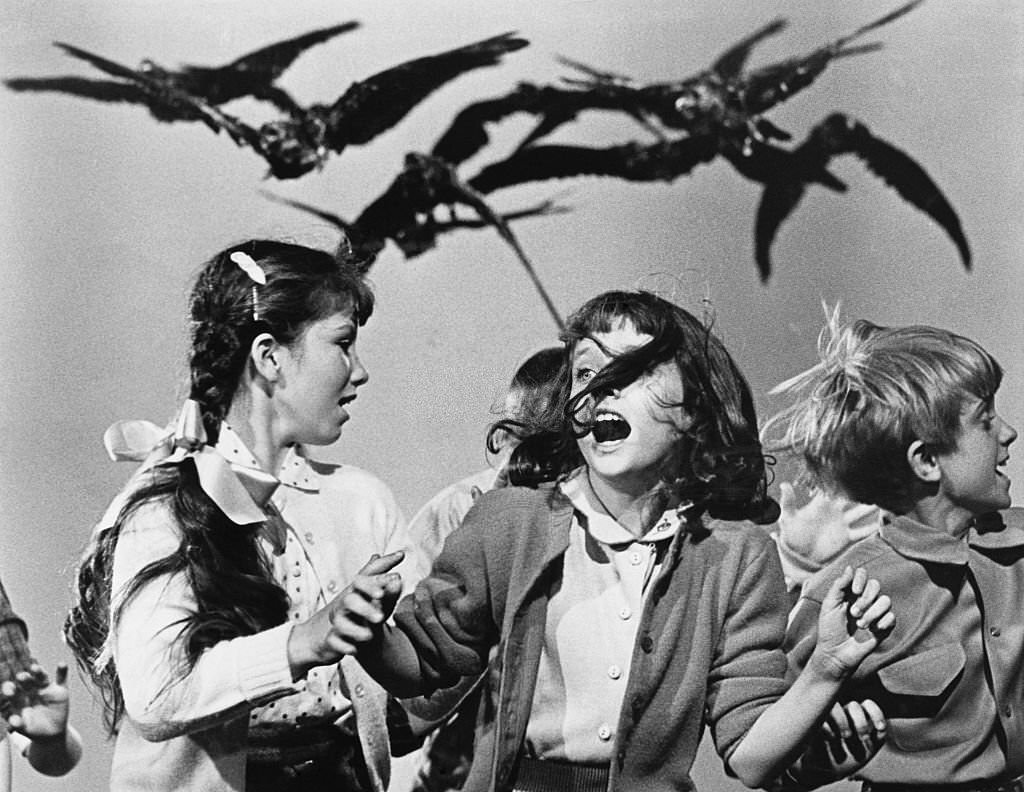 Crows chasing school children in ‘The Birds’, 1963