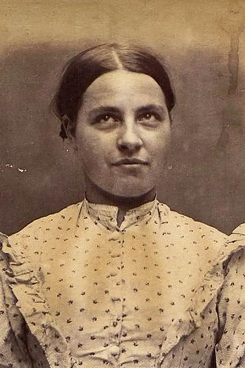 #38 Amy Foy stole a bodice and had to complete 21 days of hard graft.