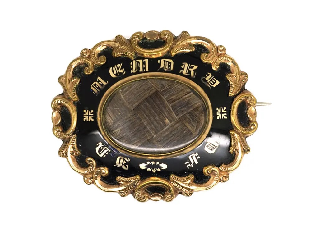 #17 Victorian gold memorial brooch.