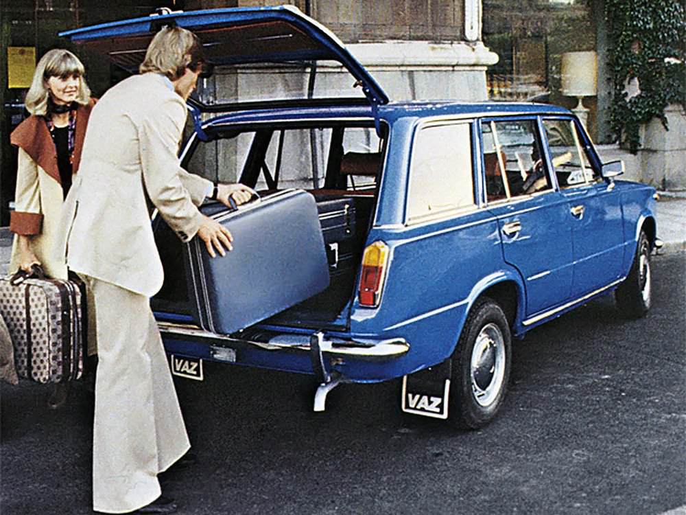 #16 Stunning Vintage Advertisements of Soviet Cars from the 1970s and 1980s #16 Vehicles & Transportation