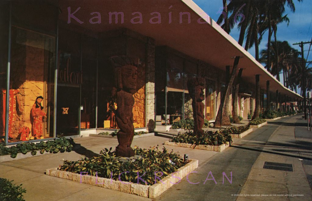 #86 The Watumull Beach Shops along the Royal Hawaiian Hotel’s Kalakaua Avenue Street front, 1950s