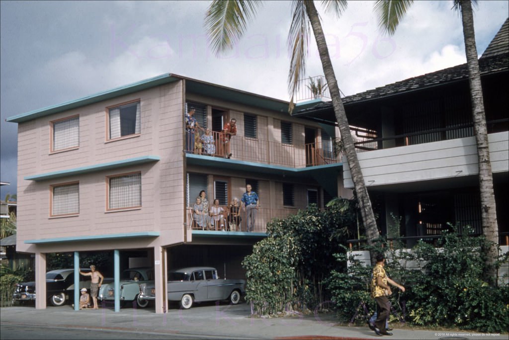 #117 Aloha Punawai Apartment Hotel at 305 Saratoga Road in Waikiki, 1960