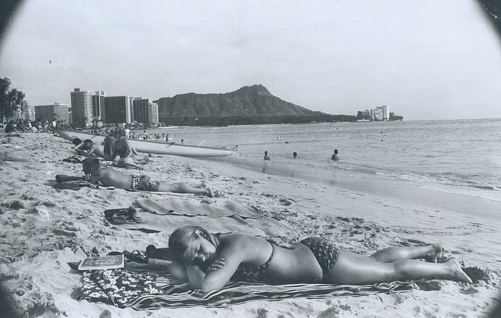 #30 Sun on Waikiki, 1970s