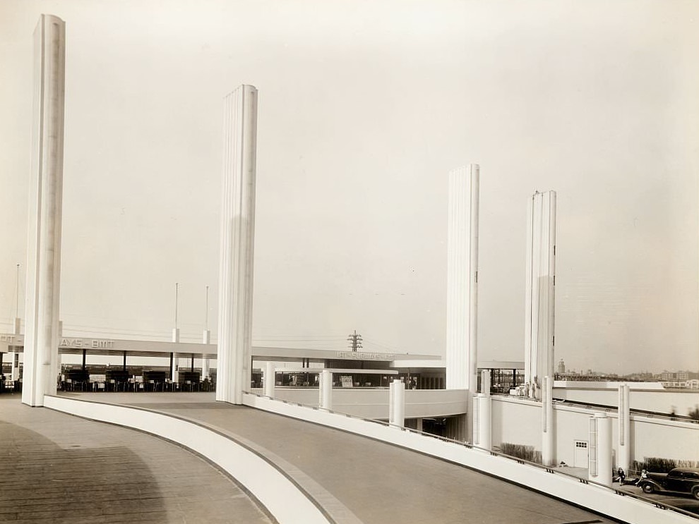 #109 Entrance to BMT and FRT subways at 1939 NY World’s Fair.