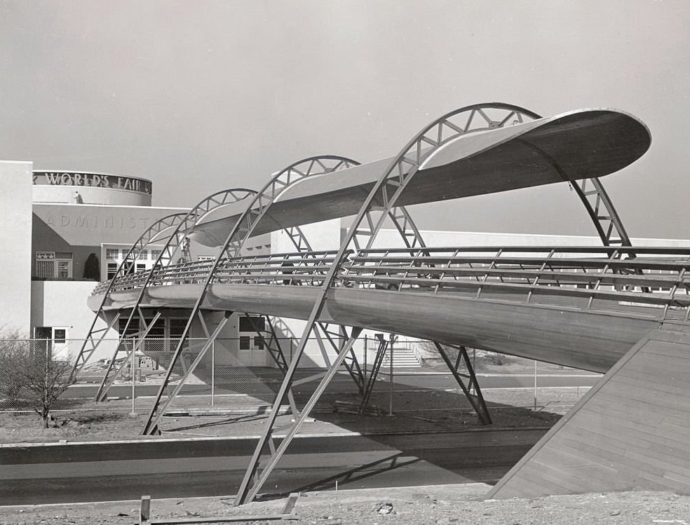 #110 New York World’s Fair 1939. The bridge to the Administrator Building.