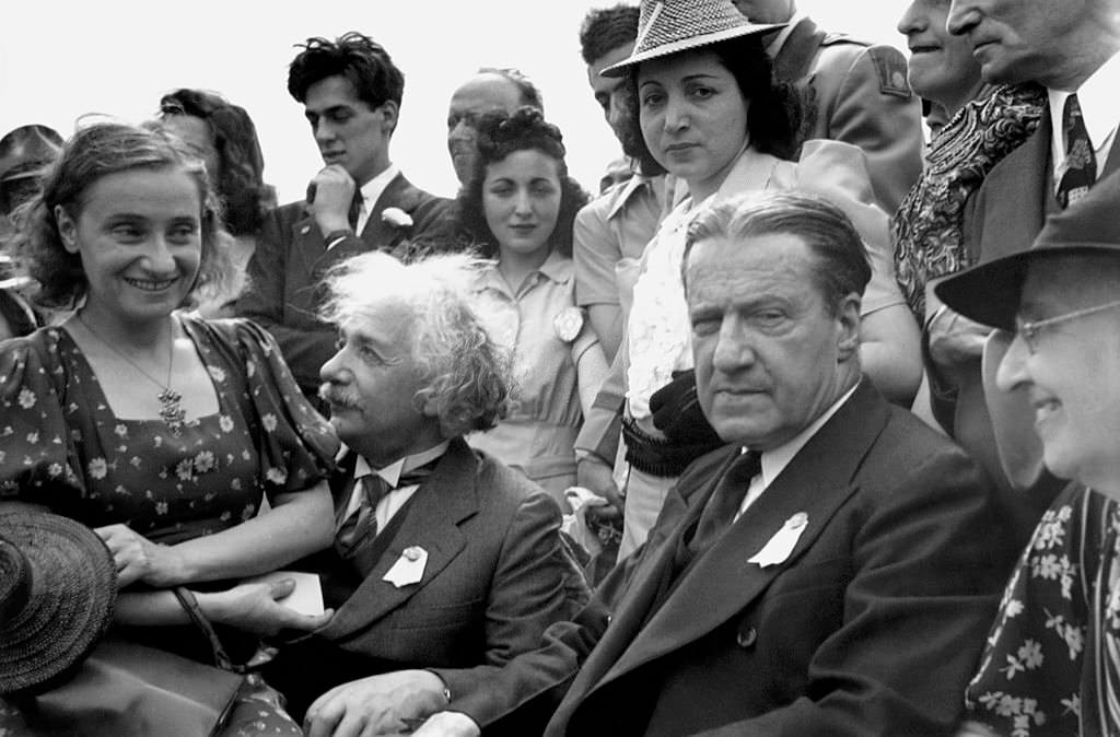 #122 Einstein At World’s Fair
