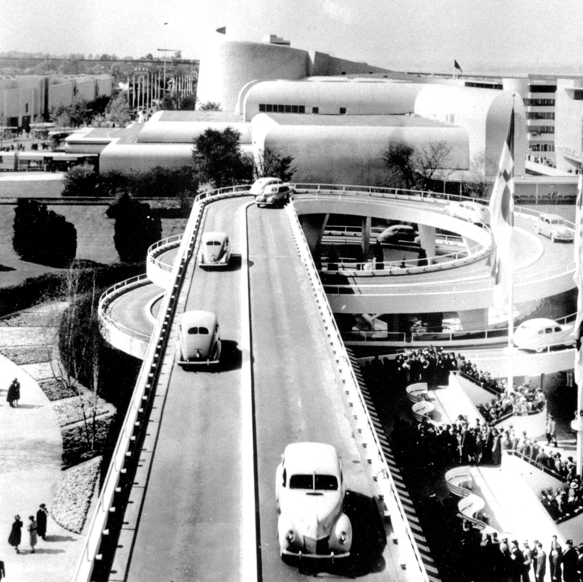 #22 “The Road of Tomorrow,” an elevated highway of cork and rubber composition, at the Ford Exhibit at New York’s World Fair in 1939.