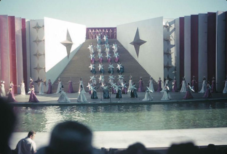 #67 Amphitheater and Billy Rose Aquacade, 1939 New York World’s Fair