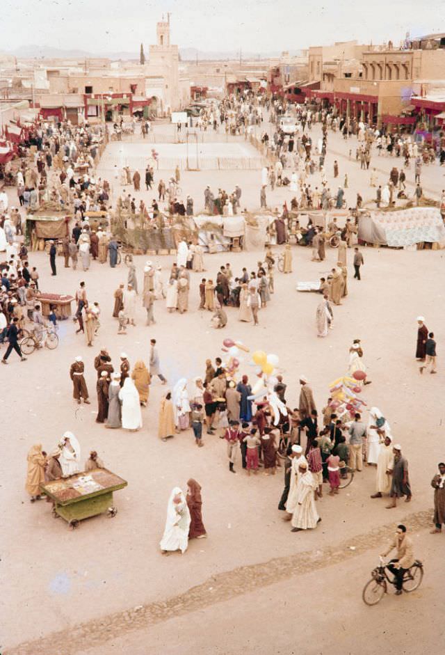 #62 Bird’s-eye view of Jamaa el-Fna square, Marrakech marketplace, 1960s